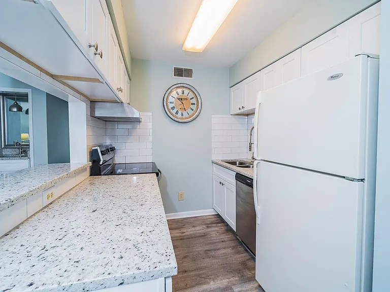 10170 Beach Dr SW — Photo 9