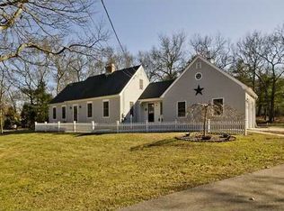 21 Peckham Hollow Rd, Charlestown, RI 02813