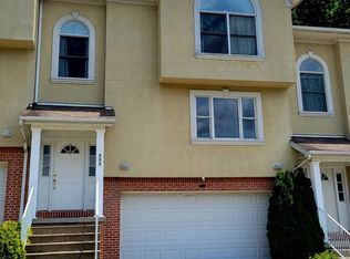 233 Palisades Dr, Morgantown, WV 26508