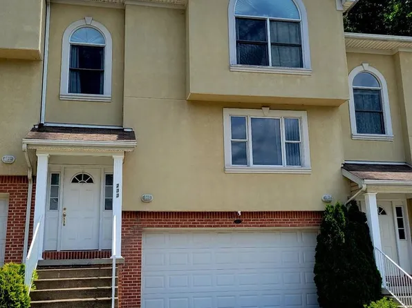 233 Palisades Dr, Morgantown, WV 26508