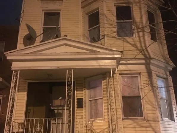 450 S 13th St, Newark, NJ 07103