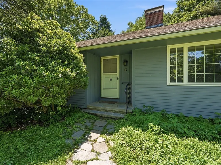 173 Mill Ln — Photo 3