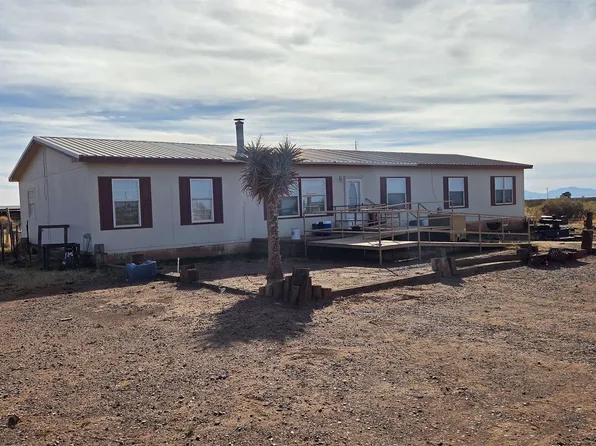 22 Dog Ranch Rd, La Luz, NM 88337