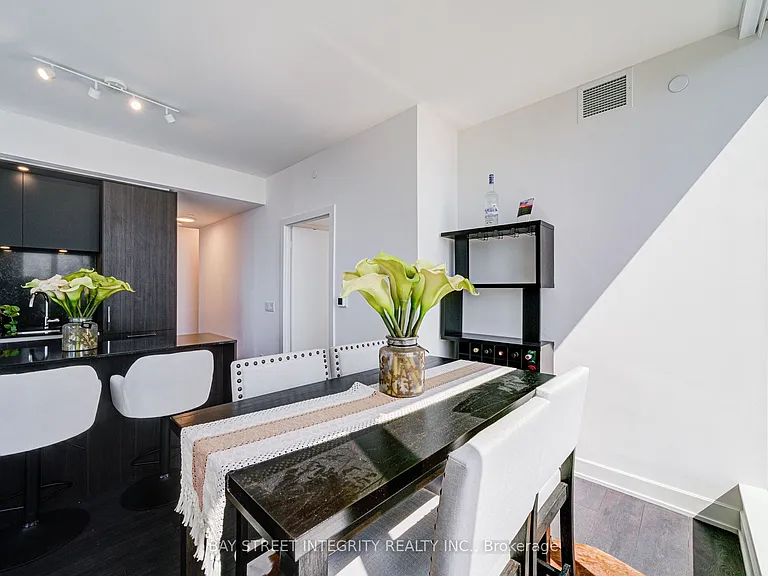 15 Mercer St #2102 — Photo 25