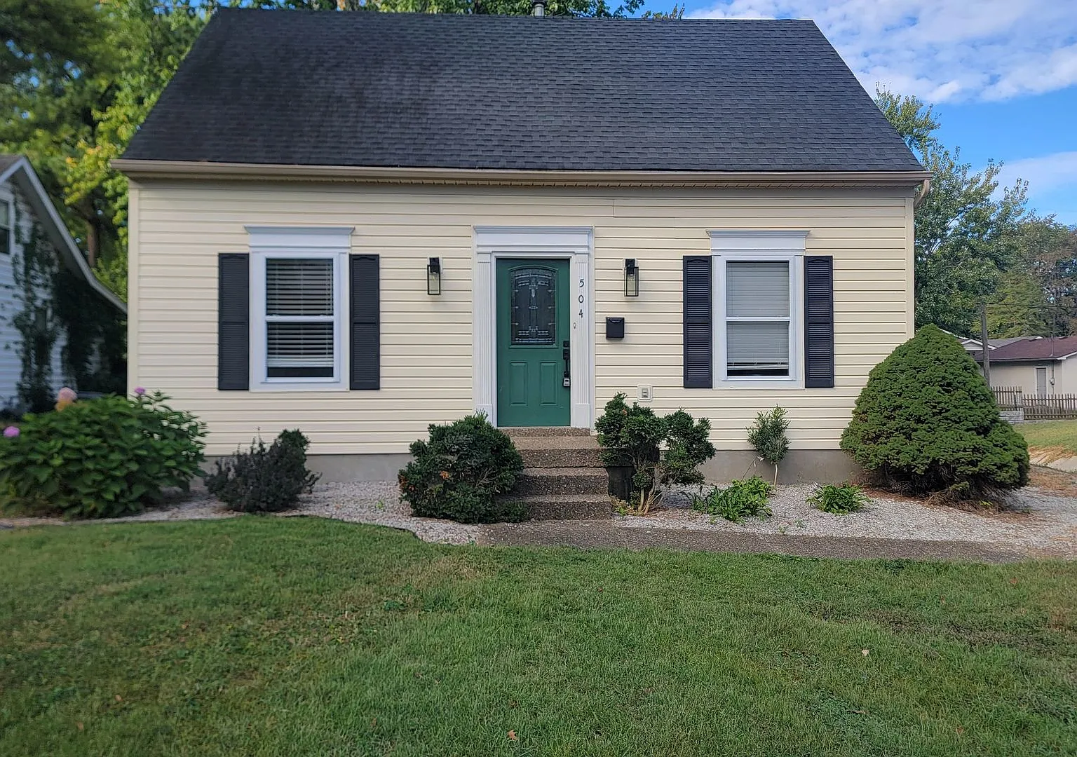 Stunning Open-Concept 3BR Home with Fenced Backyard & Off-Street Parking — Photo 1
