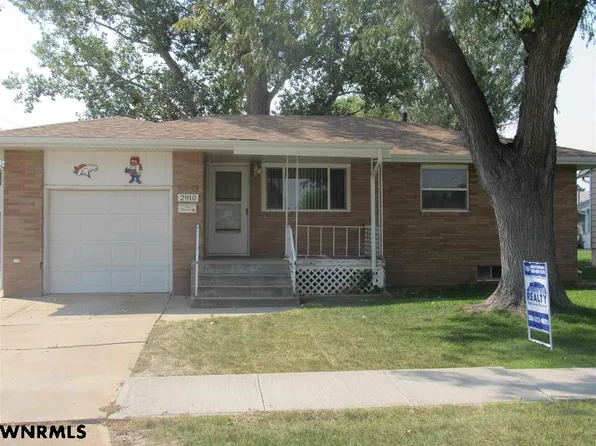 2910 Avenue E, Scottsbluff, NE 69361