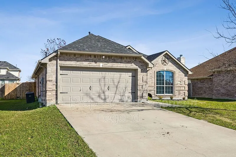 1800 Meadowlark Ln