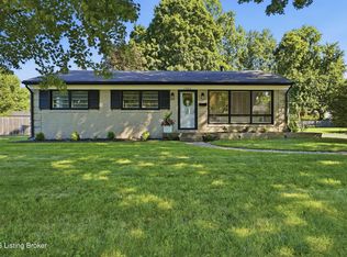 7905 Greenway Dr, Lyndon, KY 40222