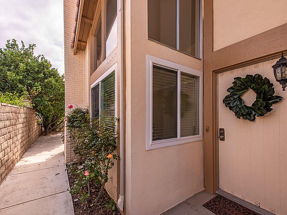 3rd image of 1628 Pierside Ln