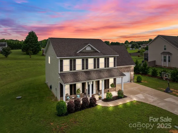 5668 Stanfield Ridge Dr, Stanfield, NC 28163