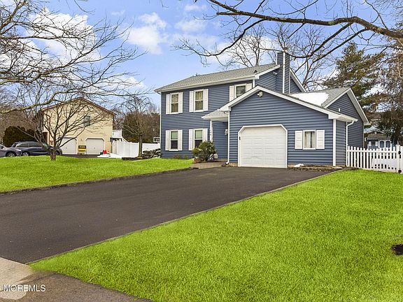 2nd image of 46 Hickory Hill Road