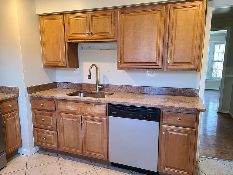 8219 McClelland Pl — Photo 4