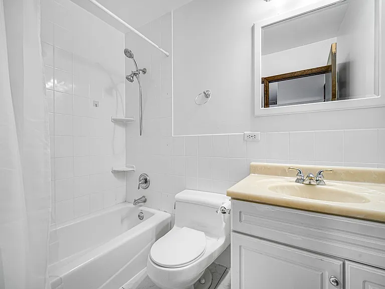541 S Warrington Rd — Photo 11