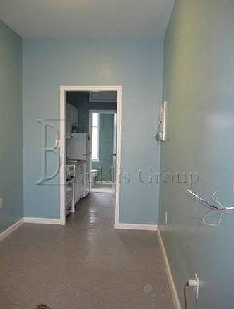 2nd image of 3084 14th St APT 2