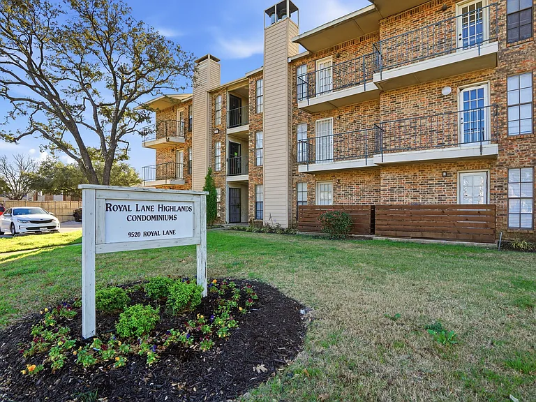 9520 Royal Ln #207 — Photo 3