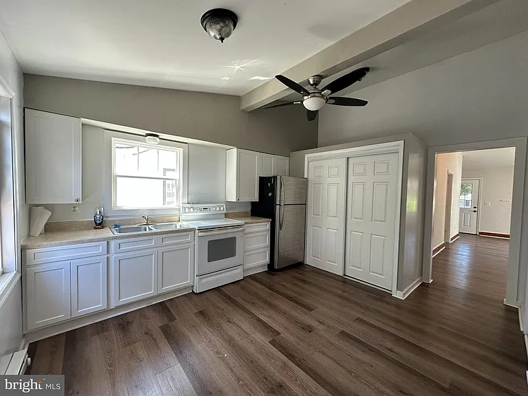 8727 D St — Photo 4