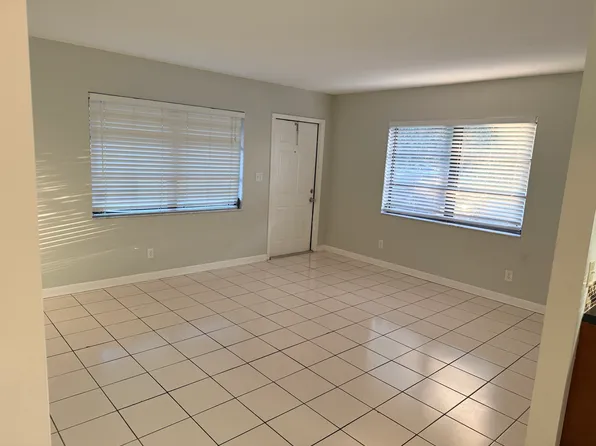 4686 SW 65th Ave, Davie, FL 33314