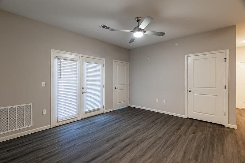 2212 N Dell Dale St 1302, Houston, TX 77049 Zillow