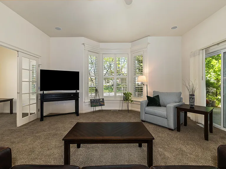 4052 S Mill Site Ave — Photo 13