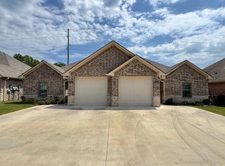 9100 Shadow Oak Dr, Tyler, TX 75707