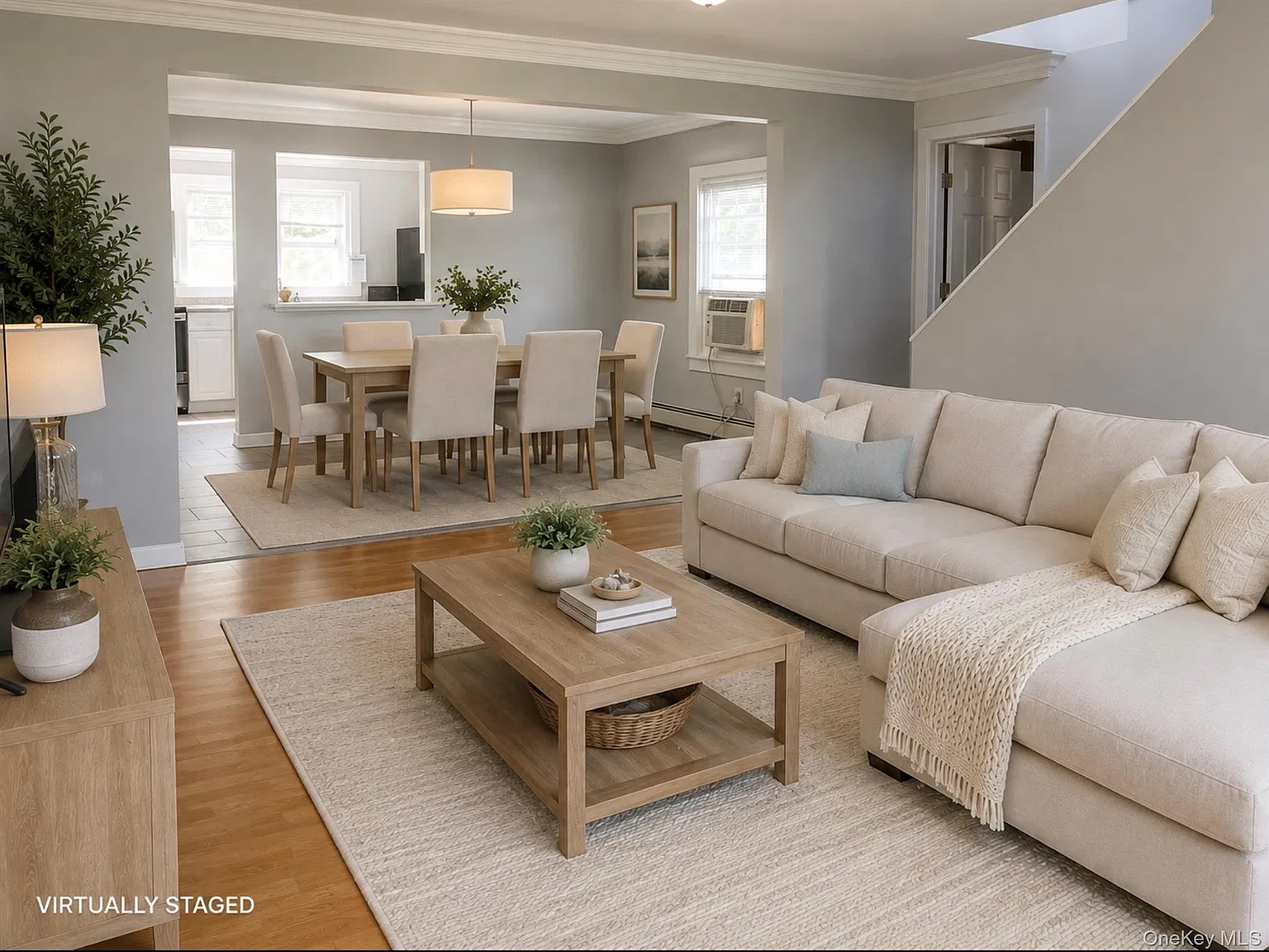 3 bed, 2.0 bath, 1900 sqft, $4,000 — Photo 3