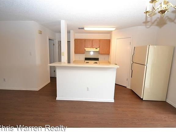 5th image of 2304 Darnell Dr