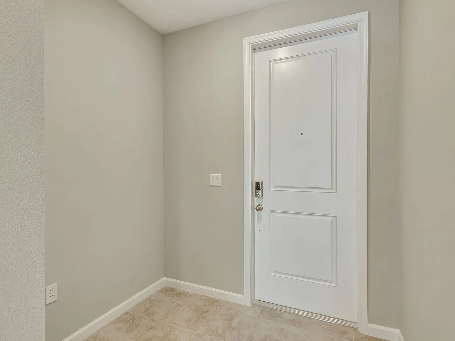 3 bed, 2.5 bath, 1475 sqft, $2,700 — Photo 4