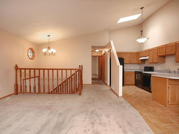 4th image of 918 Evergreen Dr