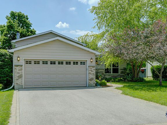 3rd image of 4821 Dorothy Ct