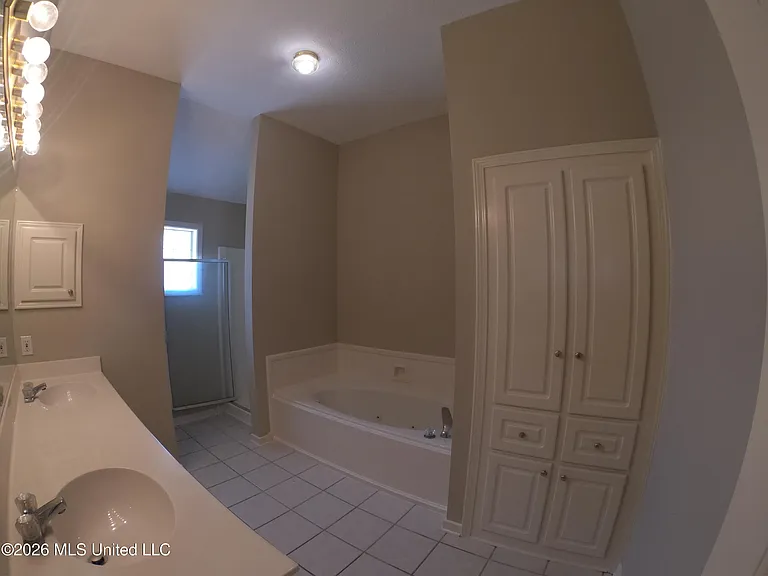 124 Hunters Row — Photo 28