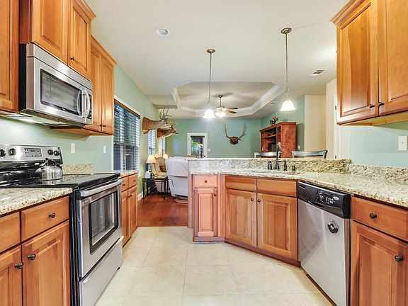 4th image of 14150 Fox Hill Dr