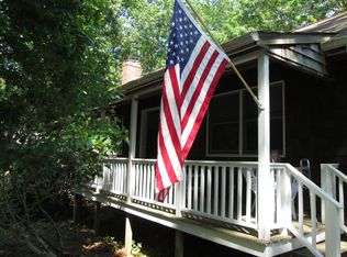 3 Locust Dr, East Hampton, NY 11937