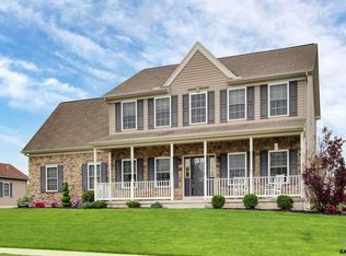 1592 Glenleigh Dr, York, PA 17404