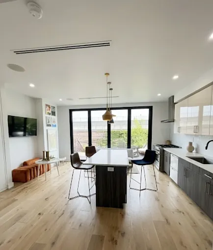 2077 Pacific St — Photo 13