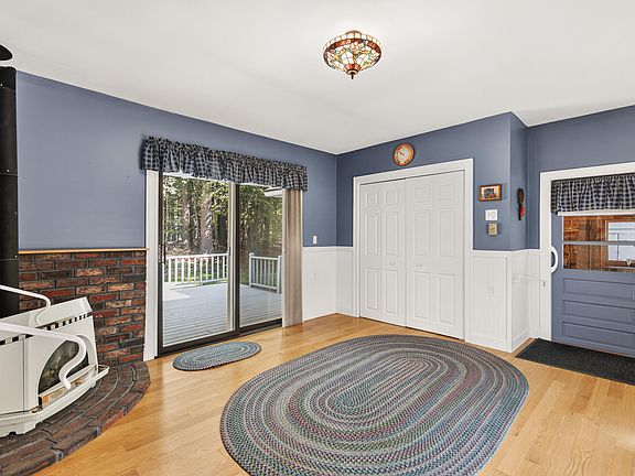 3rd image of 25 Pioneer Lane