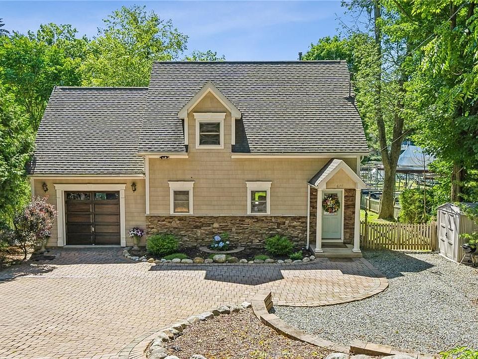 1st image of 674 Jersey Avenue