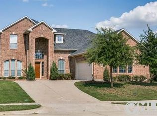 2924 Crystal Way, Grand Prairie, TX 75052