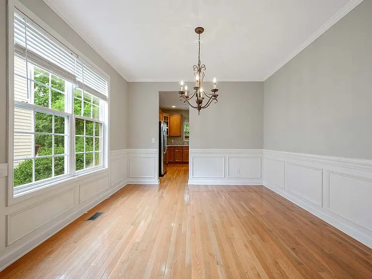 1408 Lindenberg Sq — Photo 5