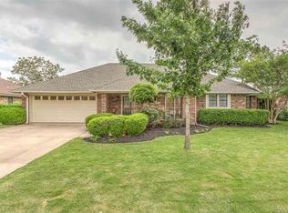 3316 Glade Creek Dr, Hurst, TX 76054