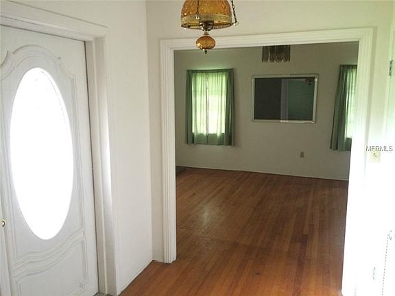 4th image of 211 W Cypress St