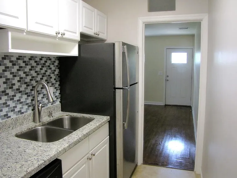 727 N J St #2 — Photo 12