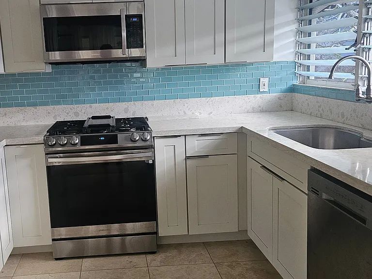 549 Kawainui St — Photo 2