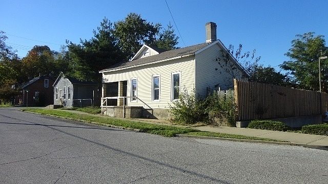 1st image of 308 E O'& M Ave