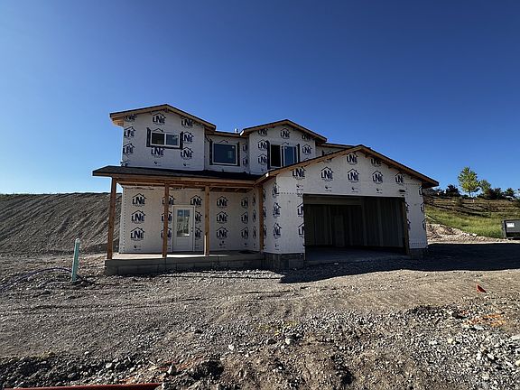 3rd image of 513 E Upper Canyon Rd