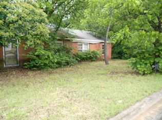 318 E Wilbarger St, Bowie, TX 76230