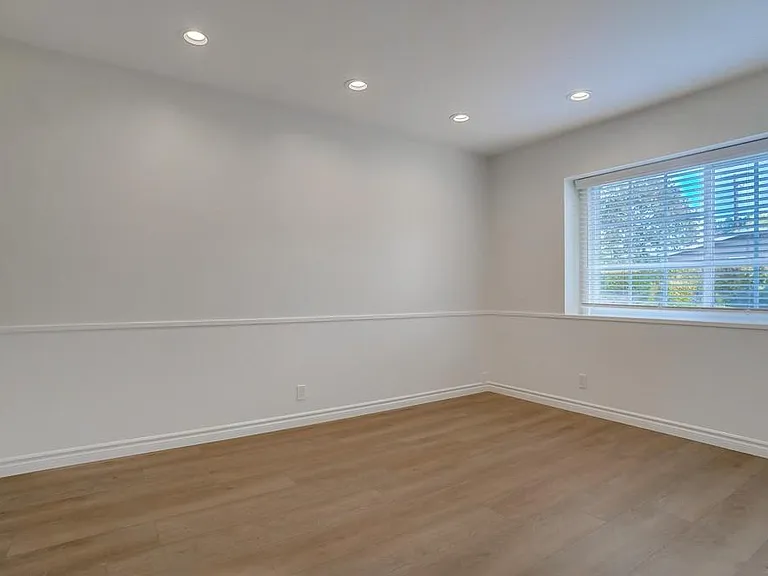 Bedroom 5 (Downstairs)