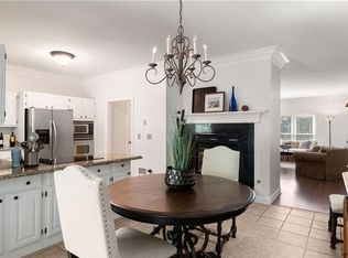 7 Forest Ridge Ct, Sandy Springs, GA 30350