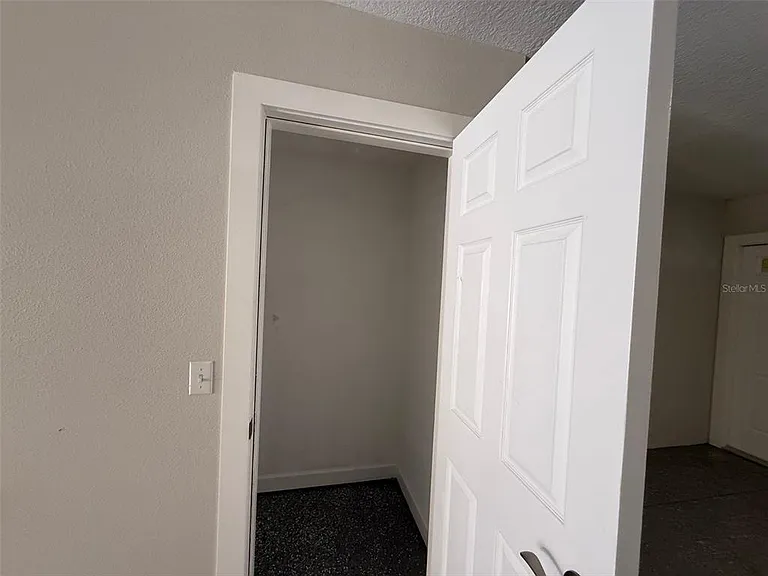 7350 Black Walnut Way — Photo 46