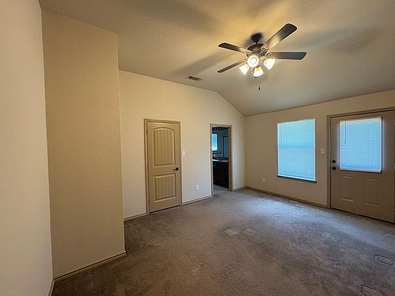 3rd image of 3011 Lake Side Dr