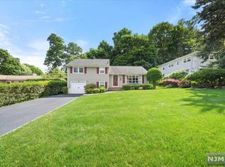 160 Nottingham Rd, Ramsey, NJ 07446